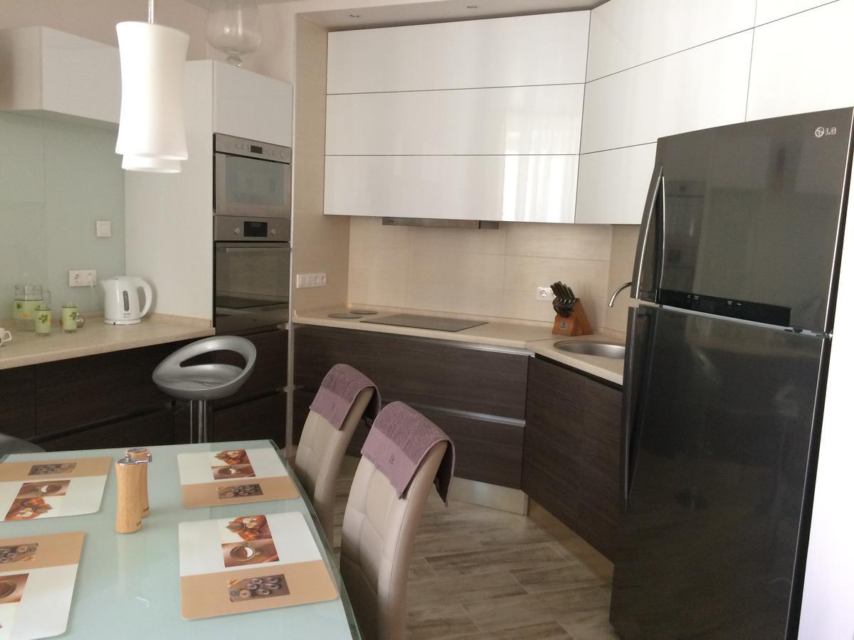 Apartments "Pleasure" Kijów Zewnętrze zdjęcie
